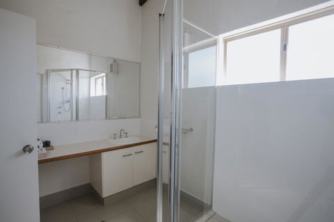 Canal Rocks Beachfront Apartments - Kingaroy Accommodation 13