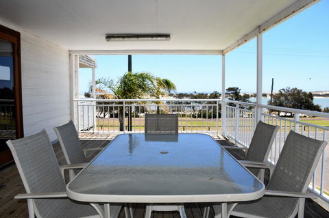 Kalbarri Seafront Villas - Kingaroy Accommodation 4