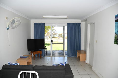 Kalbarri Seafront Villas - Kingaroy Accommodation 7