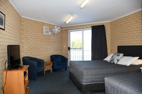 Kalbarri Seafront Villas - Kingaroy Accommodation 26
