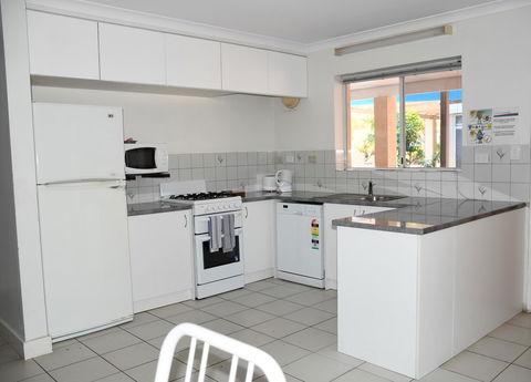 Kalbarri Seafront Villas - Kingaroy Accommodation 6