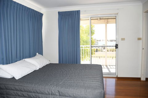 Kalbarri Seafront Villas - Kingaroy Accommodation 2