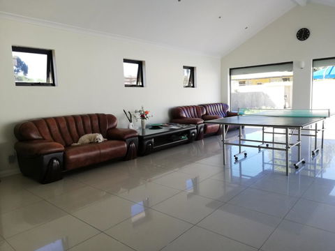 Perth Lake Side Lodge - Kingaroy Accommodation 15