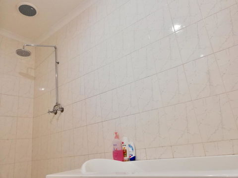 Perth Lake Side Lodge - Kingaroy Accommodation 12