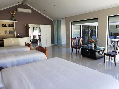 Perth Lake Side Lodge - Kingaroy Accommodation 10