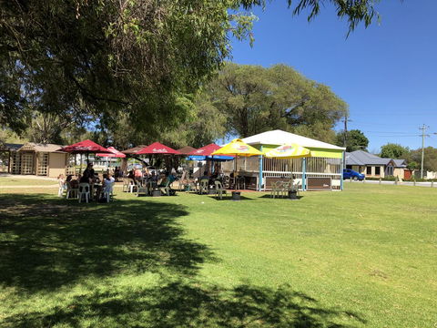 Perth Lake Side Lodge - Kingaroy Accommodation 22