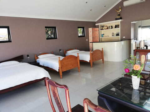 Perth Lake Side Lodge - Kingaroy Accommodation 11