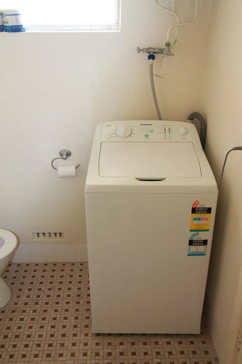 Malibu Apartments - Perth - Kingaroy Accommodation 11
