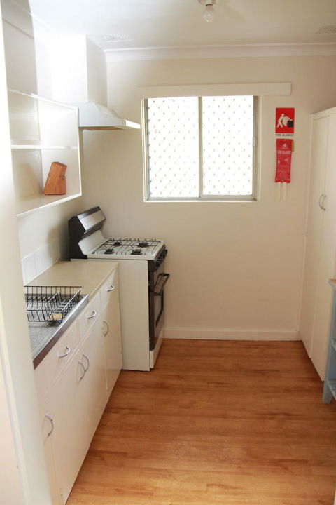Malibu Apartments - Perth - Kingaroy Accommodation 8