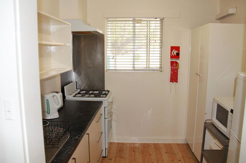 Malibu Apartments - Perth - Kingaroy Accommodation 10