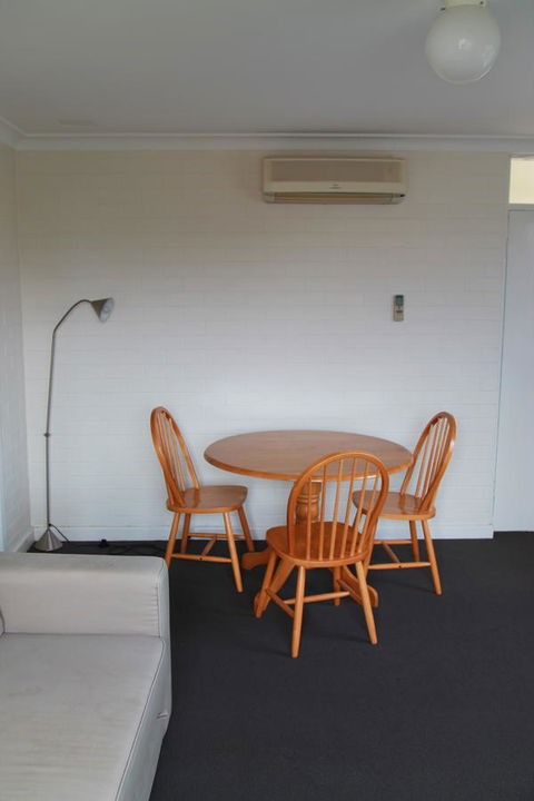 Malibu Apartments - Perth - Kingaroy Accommodation 6