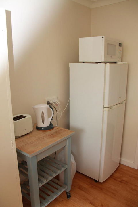 Malibu Apartments - Perth - Kingaroy Accommodation 9