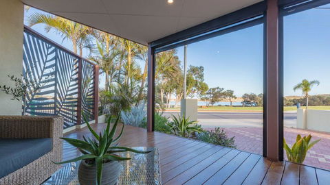 Starboard Views Kalbarri - River Front Apartment - Kingaroy Accommodation 1
