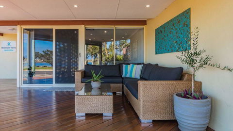 Starboard Views Kalbarri - River Front Apartment - Kingaroy Accommodation 9
