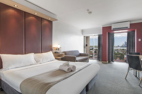 Metro Hotel Perth - Kingaroy Accommodation 0
