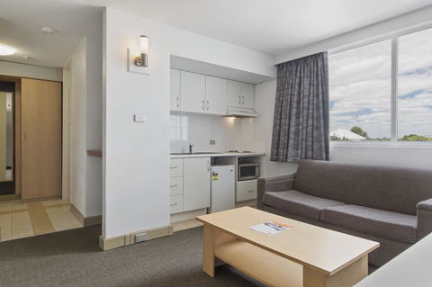 Metro Hotel Perth - Kingaroy Accommodation 26