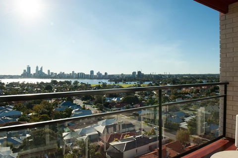 Metro Hotel Perth - Kingaroy Accommodation 6