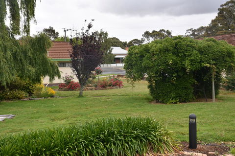 Mount Barker Valley Views Motel & Chalets, Western Australia - Kingaroy Accommodation 18