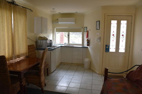 Mount Barker Valley Views Motel & Chalets, Western Australia - Kingaroy Accommodation 35