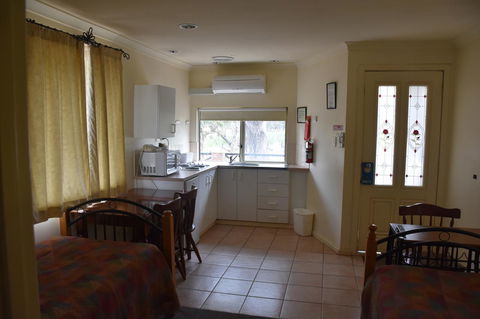 Mount Barker Valley Views Motel & Chalets, Western Australia - Kingaroy Accommodation 38