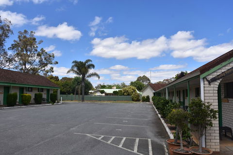 Mount Barker Valley Views Motel & Chalets, Western Australia - Kingaroy Accommodation 12