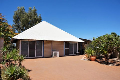 Osprey Holiday Village Unit 110 - Kingaroy Accommodation 0