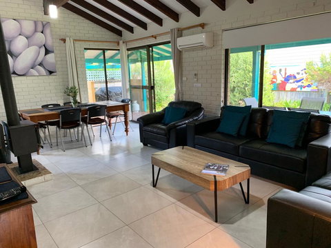 Beachside Prevelly Villas - Kingaroy Accommodation 3