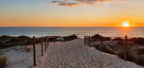 West Beach Lagoon 123 - Location & Views!!! - Kingaroy Accommodation 25