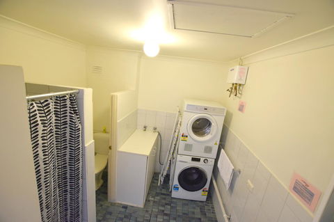 West Beach Lagoon 123 - Location & Views!!! - Kingaroy Accommodation 9