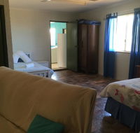 Surf Shack - Kingaroy Accommodation