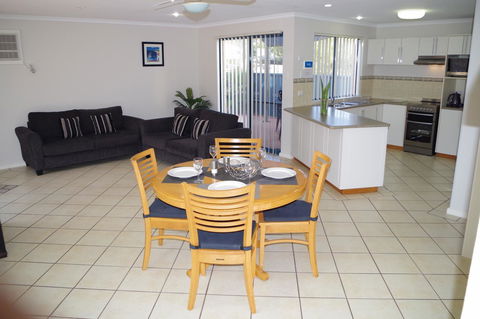 Kalbarri Blue Ocean Villas - Kingaroy Accommodation 5