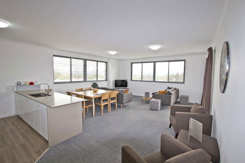 Morisset Serviced Apartments - Kingaroy Accommodation 17