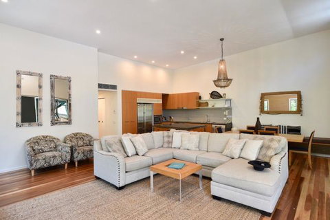 East On Byron - Kingaroy Accommodation 13
