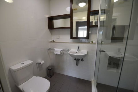 East On Byron - Kingaroy Accommodation 9