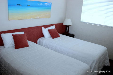 Mollymook Cove Apartments - Kingaroy Accommodation 20