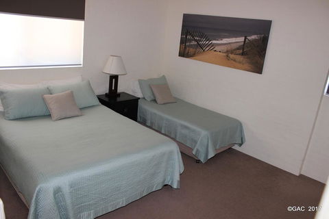 Mollymook Cove Apartments - Kingaroy Accommodation 16