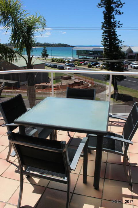 Mollymook Cove Apartments - Kingaroy Accommodation 5