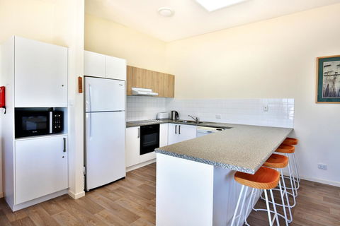 The Cove At Culburra - Direct Access To Beach - Kingaroy Accommodation 3