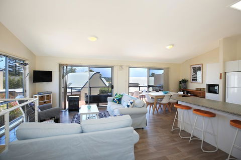 The Cove At Culburra - Direct Access To Beach - Kingaroy Accommodation 1