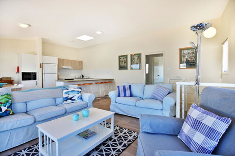 The Cove At Culburra - Direct Access To Beach - Kingaroy Accommodation 5