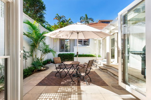 Kensington Self-Contained Modern House (89BROM) - Kingaroy Accommodation 3