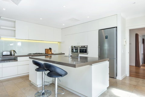 Kensington Self-Contained Modern House (89BROM) - Kingaroy Accommodation 18