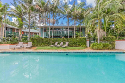 The Crest Byron Bay - Kingaroy Accommodation 13