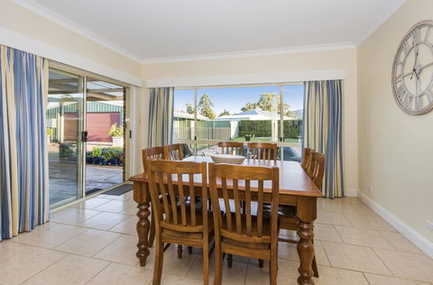 Colonial Court Villas - Kingaroy Accommodation 15