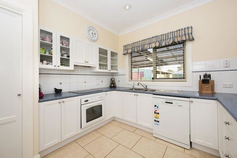 Colonial Court Villas - Kingaroy Accommodation 9