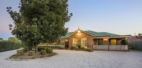 Colonial Court Villas - Kingaroy Accommodation 4