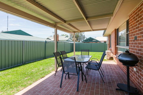 Colonial Court Villas - Kingaroy Accommodation 32