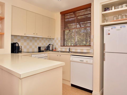 Villa 2br Prosecco Villa Located Within Cypress Lakes Resort - Kingaroy Accommodation 8