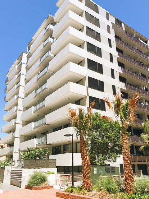 Modern & Cosy 2-Bedroom Apartment Hornsby - Kingaroy Accommodation 1