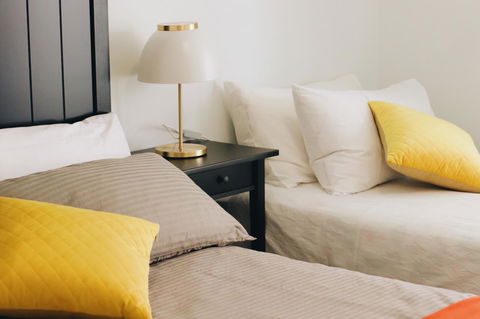 Modern & Cosy 2-Bedroom Apartment Hornsby - Kingaroy Accommodation 0